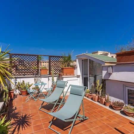 Daire Terrazza Ippocrate *